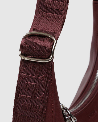 Small Recycled Leather Crescent Bag Mahogany | Baggu Classic