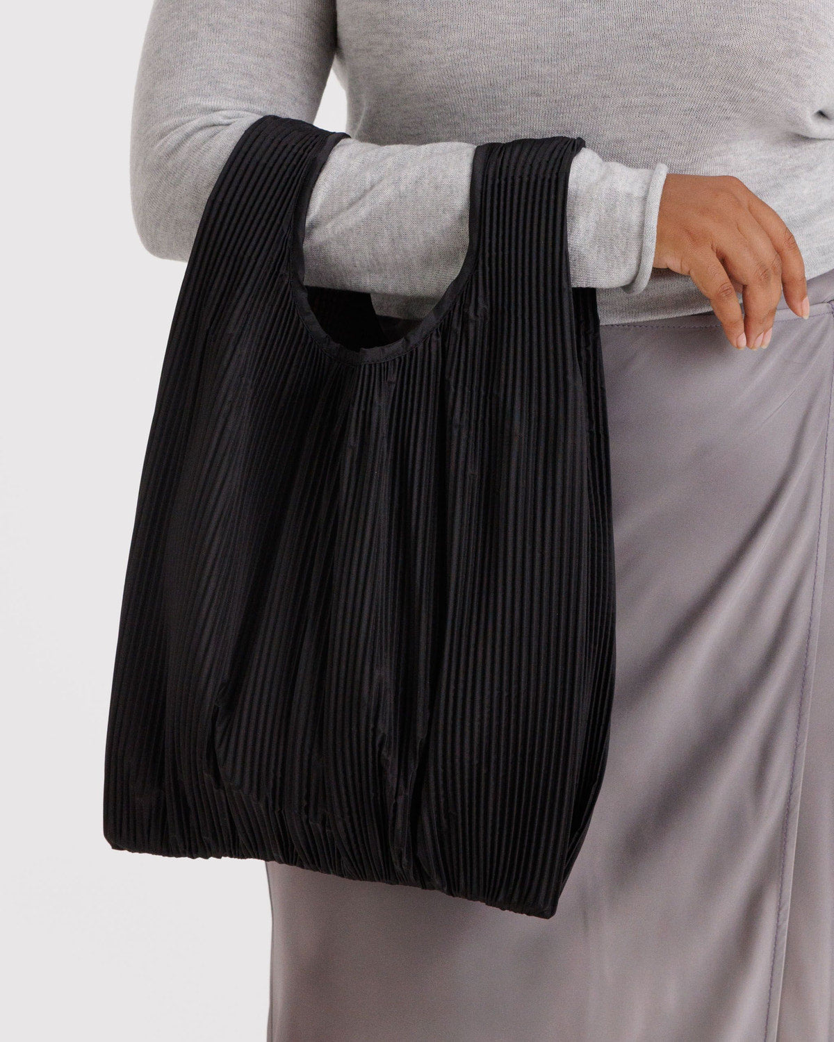 Pleated Baggu Black | Baggu Featured