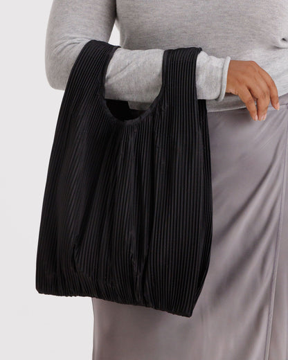 Pleated Baggu Black | Baggu Featured