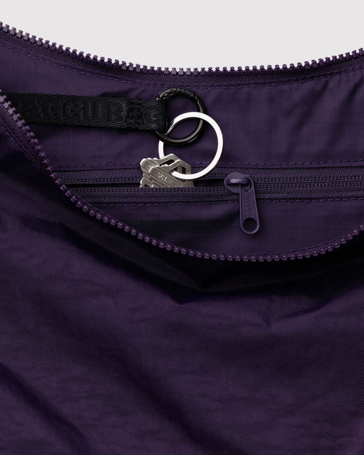 Medium Nylon Crescent Bag Fig | Baggu Deals